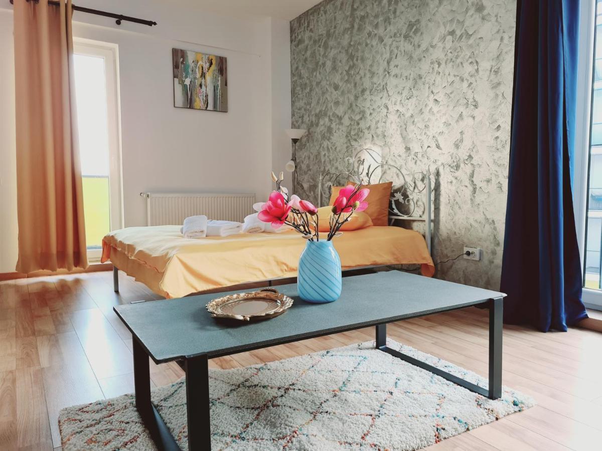 Ultracentral 5* Boutique Hotel Style Apartment. Brand New. 2 Rooms. Spacious. Free Parking كلوج-نابوكا المظهر الخارجي الصورة