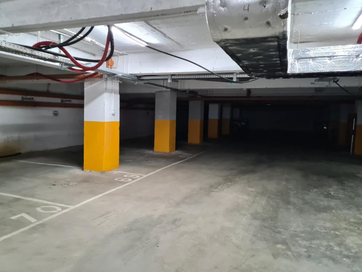 Ultracentral 5* Boutique Hotel Style Apartment. Brand New. 2 Rooms. Spacious. Free Parking كلوج-نابوكا المظهر الخارجي الصورة