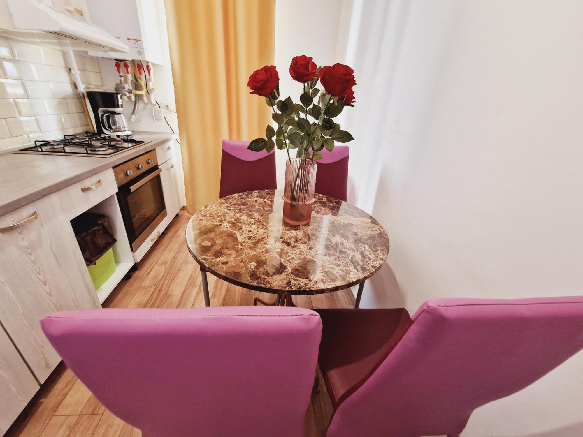 Ultracentral 5* Boutique Hotel Style Apartment. Brand New. 2 Rooms. Spacious. Free Parking كلوج-نابوكا المظهر الخارجي الصورة